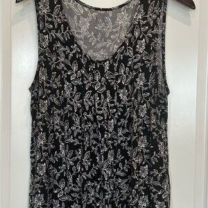 Croft & Barrow Monochrome Floral Tank Top